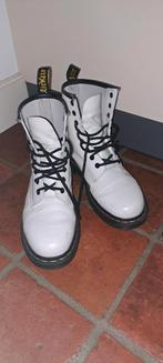 Witte Dr. Martens maat 37, Kleding | Dames, Schoenen, Wit, Lage of Enkellaarzen, Ophalen of Verzenden, Dr. Martens