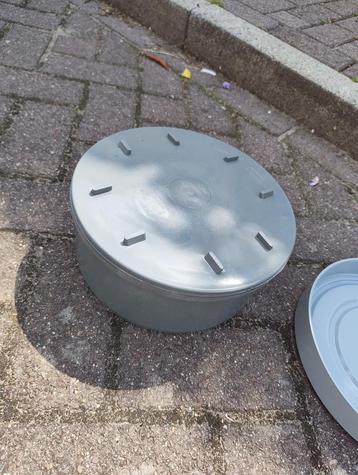 2 x EINDSTUK MET SCHROEFDEKSEL 250mm samen een koop beschikbaar voor biedingen