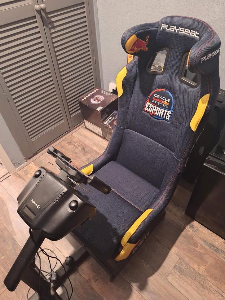 Playseat Red Bull Racing Esports, Spelcomputers en Games, Spelcomputers | Overige, Zo goed als nieuw, Ophalen