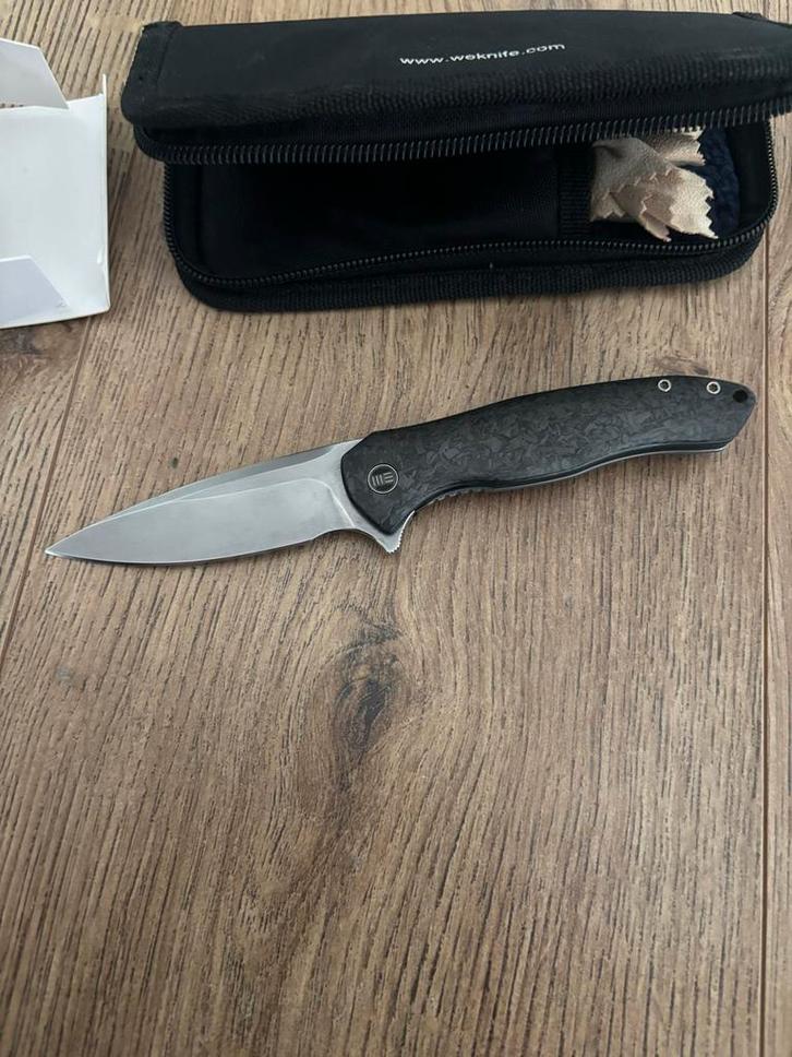 WE Knives Kitefin 2001B ongebruikt, Verzamelen, Overige Verzamelen, Zo goed als nieuw, Ophalen of Verzenden