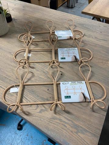 Kapstok 49x24 van aluminium bamboo look beschikbaar voor biedingen