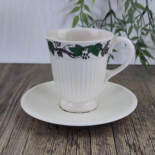 Wedgwood Stratford Koffiekop & Schotel, Antiek en Kunst, Antiek | Servies los, Ophalen of Verzenden