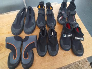 Surfschoenen en kindersurfschoenen verschillende maten beschikbaar voor biedingen