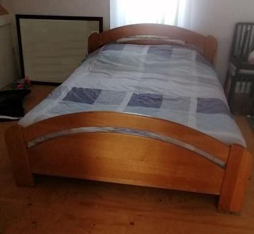 bed massief eiken met Avek spiralen beschikbaar voor biedingen