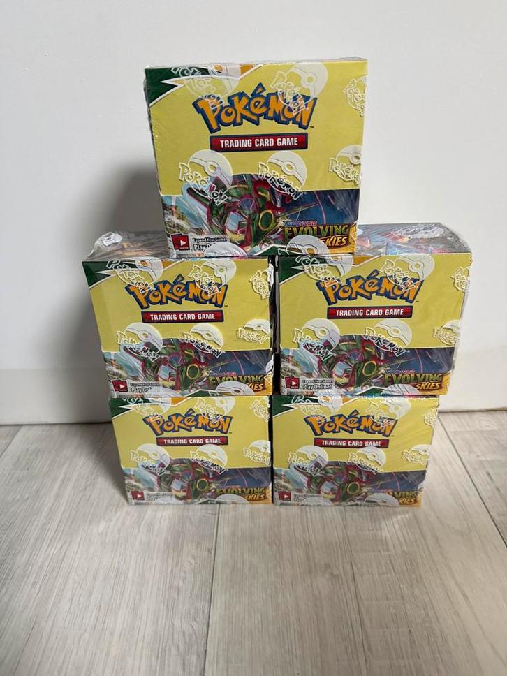 Pokemon Evolving Skies Booster Box, Hobby en Vrije tijd, Verzamelkaartspellen | Pokémon, Nieuw, Boosterbox, Ophalen of Verzenden
