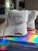 SKECHERS, MT 40, Ophalen of Verzenden, Zo goed als nieuw, Beige, Sneakers of Gympen