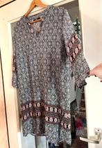 Leuke tuniek/jurk Ibiza style met motief maat 44 nu 19,99€, Kleding | Dames, Overige kleuren, Maat 42/44 (L), Ophalen of Verzenden