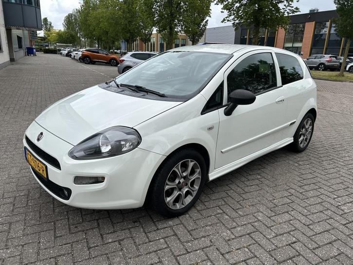 Fiat Punto Evo 0.9 TwinAir Lounge VERKOCHT!, Auto's, Fiat, Punto EVO, ABS, Airbags, Airconditioning, Bluetooth, Boordcomputer