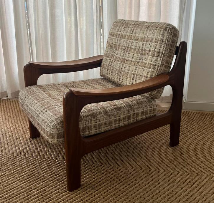 Prachtige vintage Deens design fauteuil, Huis en Inrichting, Fauteuils, Zo goed als nieuw, Hout, Stof, 50 tot 75 cm, 75 tot 100 cm
