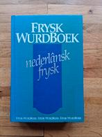 Frysk wurdbook deel 2
Fries woordenboek
Nederlands - fries, Boeken, Woordenboeken, Ophalen of Verzenden, Zo goed als nieuw, Koenen of Wolters