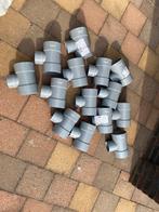 Partij van 14 grijze PVC T-stukken, Doe-het-zelf en Verbouw, Buizen en Afvoer, Pvc, Ophalen of Verzenden, Zo goed als nieuw, Minder dan 2 meter