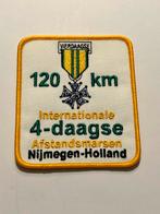 Afstandbadges 120km 4x 30km vierdaagse nijmegen, Ophalen of Verzenden, Landmacht, Nederland, Embleem of Badge