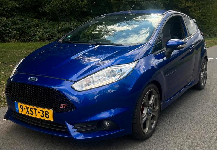 Ford Fiësta 1.6 TURBO ST FACELIFT MILLTEK MAXTON RECARO, Auto's, Ford, Particulier, Fiësta, Benzine, D, Hatchback, Handgeschakeld