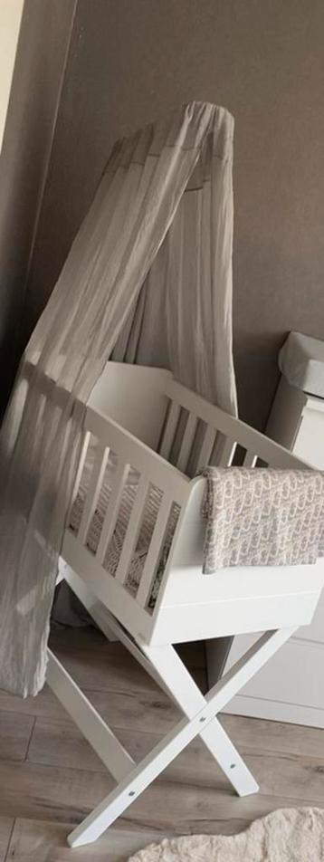 Baby ledikantje beschikbaar voor biedingen