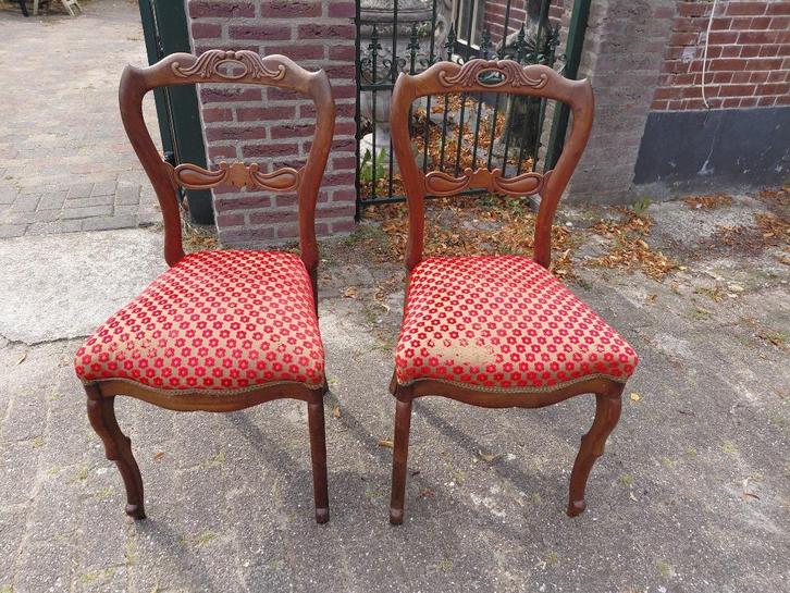 2 Biedermeier mahonie oorstoelen, rode gebloemde zitting., Antiek en Kunst, Antiek | Meubels | Stoelen en Banken, Ophalen