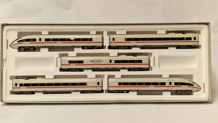 Märklin NS ICE 37781 plus 43749: 8 rijtuigen. Digitaal, Hobby en Vrije tijd, Modeltreinen | H0, Zo goed als nieuw, Treinset, Wisselstroom