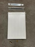 Pflieger Radiator 40x60 Compleet met Beugels, Doe-het-zelf en Verbouw, Verwarming en Radiatoren, 30 tot 80 cm, Gebruikt, Radiator