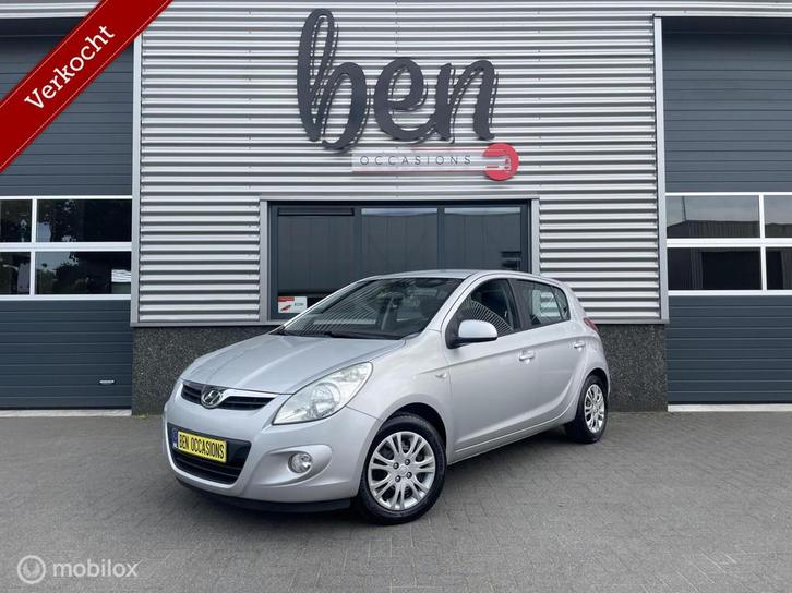 Hyundai i20 1.2i DynamicVersion Airco Trekhaak, Auto's, Hyundai, Bedrijf, Te koop, i20, ABS, Airbags, Airconditioning, Alarm, Boordcomputer