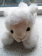 Schaapje schaap merk PIA liggend meet ca 19 cm nieuwstaat, Kinderen en Baby's, Ophalen of Verzenden, Zo goed als nieuw, Overige typen