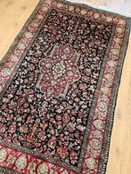 Vintage handgeknoopt perzisch tapijt ghom zijde 150x96, Info@SlatsAntiek.nl, 100 tot 150 cm, Perzisch, Rechthoekig