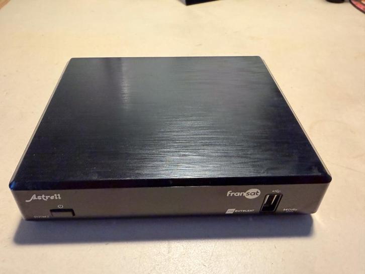 Astrell 013144.2 HDTV decoder  met fransat kaart, Audio, Tv en Foto, Decoders en Harddiskrecorders, Zo goed als nieuw, Decoder