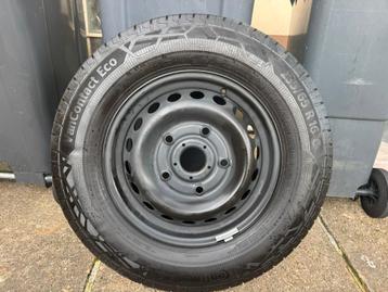 Nieuwe Banden met stalen velgen - 235/65 R16  beschikbaar voor biedingen