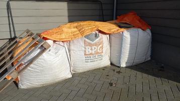 3 KUUB Zaagsel Schaafsel beschikbaar voor biedingen