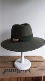 Mooie dameshoed groen gemêleerd, Kleding | Dames, Hoeden en Petten, Ophalen of Verzenden, Nieuw