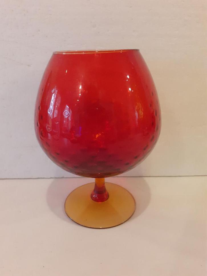 Empoli Italy - mooie rode 60 ger jaren /sixties vaas op voet, Antiek en Kunst, Antiek | Glas en Kristal, Ophalen of Verzenden