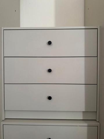 Set of two Chest of 3 drawers  beschikbaar voor biedingen