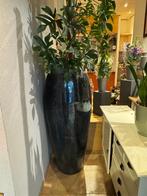 Hoge zware xl pot, Tuin en Terras, Bloempotten, Ophalen of Verzenden, Overige vormen, Aardewerk, 70 cm of meer