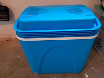 Nieuwe koelbox Action. 22 L. Auto aansluiting.  beschikbaar voor biedingen