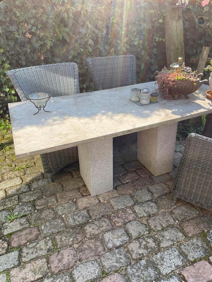 Natuursteen tuintafel, Tuin en Terras, Tuinsets en Loungesets, Gebruikt, Tuinset, Overige materialen, 6 zitplaatsen, Eettafel