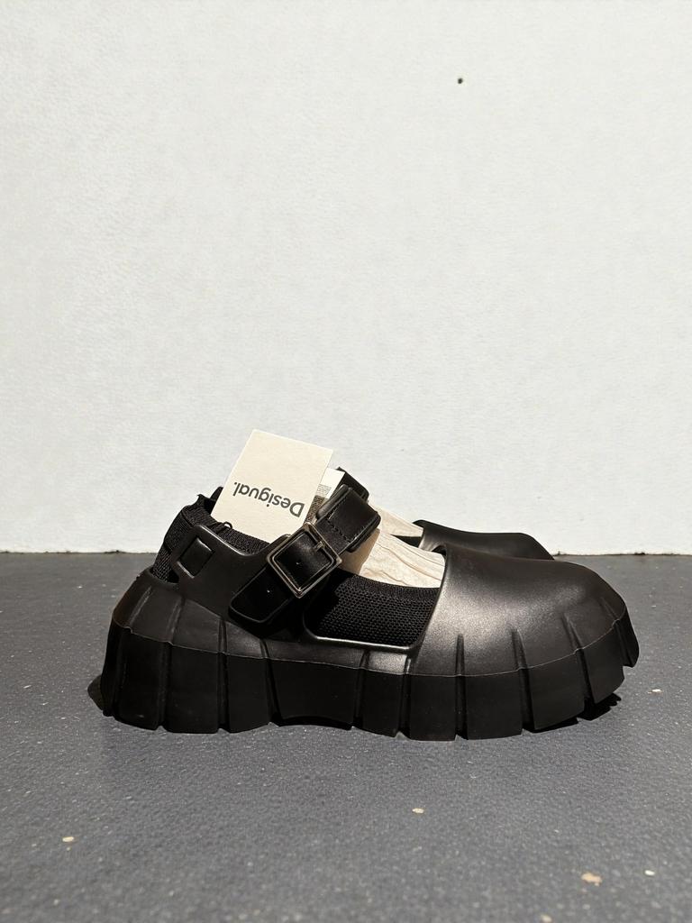Desigual mary janes zwart bandje schoenen chunky maat 39, Kleding | Dames, Schoenen, Nieuw, Ophalen of Verzenden, Instappers, Zwart