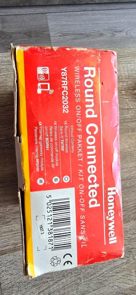 Honeywell round connected y87rfcw2032, Doe-het-zelf en Verbouw, Verwarming en Radiatoren, Nieuw, 800 watt of meer, Minder dan 30 cm