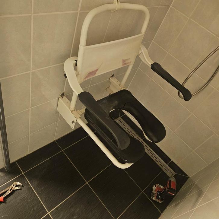 Douchestoel/thuiszorg/zorgmiddelen, Huis en Inrichting, Overige Huis en Inrichting, Ophalen of Verzenden