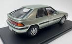 WhiteBox 1:24 Mazda 323 F light green met 2 openingen, Hobby en Vrije tijd, Modelauto's | 1:24, Overige merken, -, Nieuw, Ophalen of Verzenden