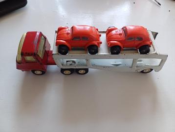 Vintage tonka vrachtwagen autotransporter met 2 vw kevers beschikbaar voor biedingen
