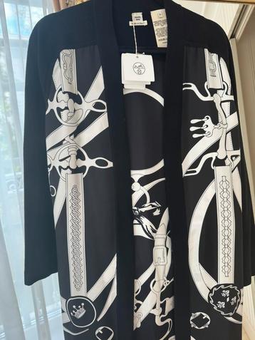 Hermes Cardigan & Shirt beschikbaar voor biedingen