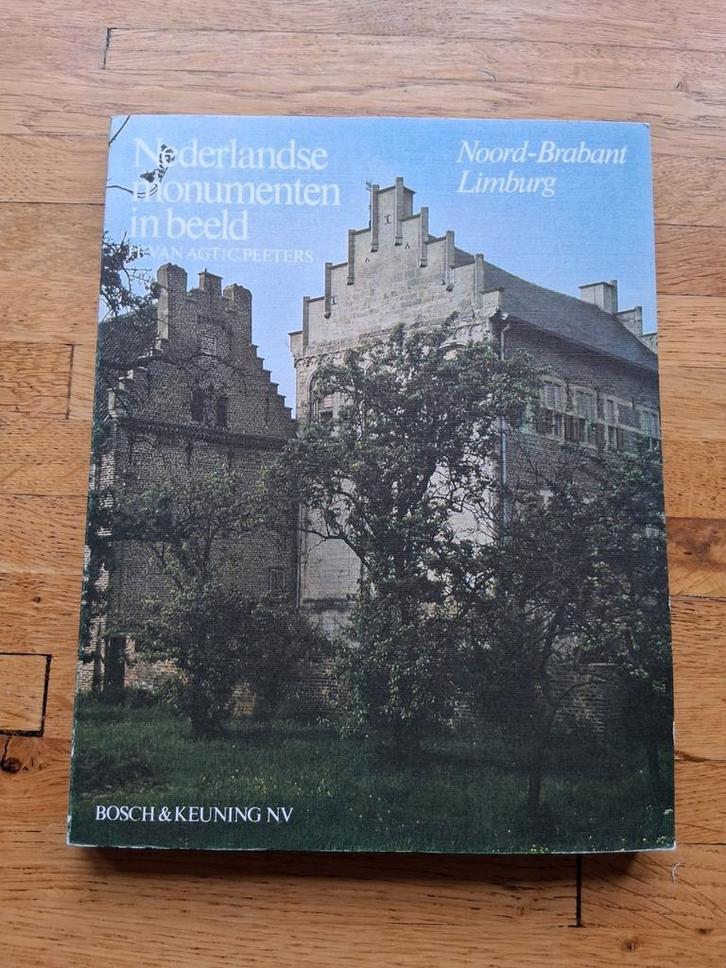 Nederlandse monumenten in beeld Noord-Brabant Limburg foto's, Boeken, Geschiedenis | Stad en Regio, Zo goed als nieuw, Ophalen of Verzenden