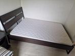 Bed, Ophalen, Bruin, 140 cm, Zo goed als nieuw