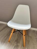 Stoeltje (kinderen) Vitra Eames stijl, Huis en Inrichting, Stoelen, Ophalen, Zo goed als nieuw, Wit, Eén
