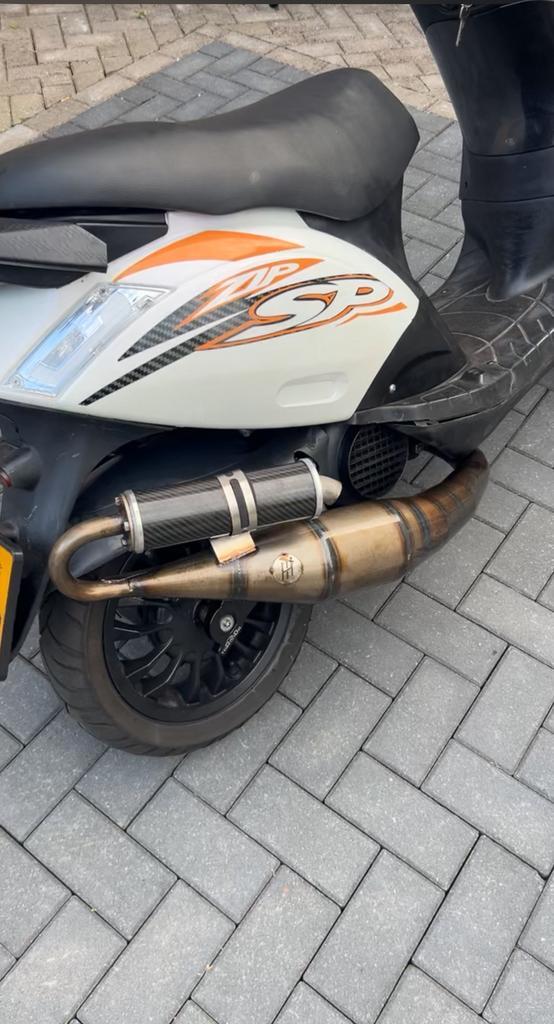 HT Street Carbon uitlaat (125-180cc), Fietsen en Brommers, Brommeronderdelen | Algemeen, Zo goed als nieuw, Uitlaat, Ophalen of Verzenden