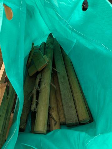 Droog stookhout haardhout beschikbaar voor biedingen