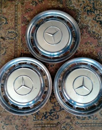 Mercedes wieldoppen beschikbaar voor biedingen