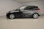 BMW 2 Serie Active Tourer 220i Automaat / M-Sportpakket / Pa, Auto's, BMW, 1998 cc, 730 kg, Zwart, Origineel Nederlands