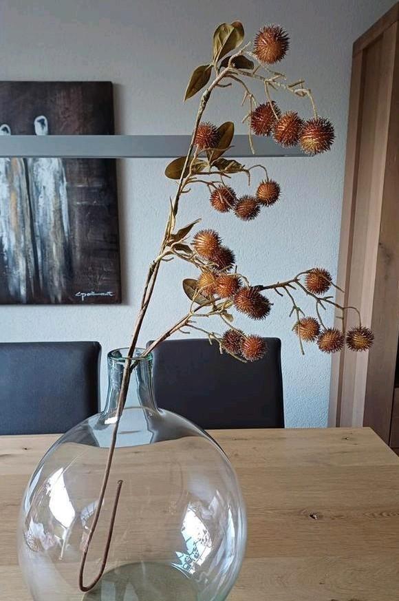 Te koop: Mooie (herfst-) kunsttak met bolletjes - 110 cm, Huis en Inrichting, Woonaccessoires | Kunstplanten en Kunstbloemen, Nieuw