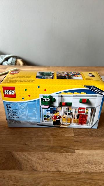 Lego 40145. De Lego brand store beschikbaar voor biedingen