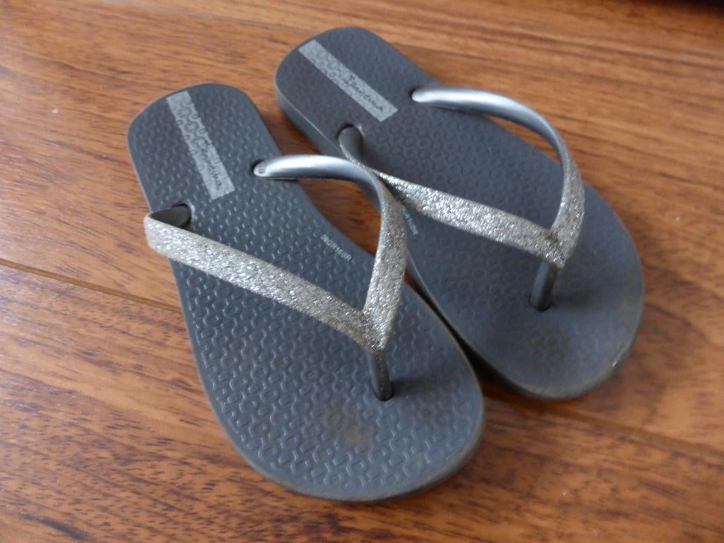 Zwarte Ipanema slippers, Gebruikt, Meisje, Ophalen of Verzenden, Ipanema