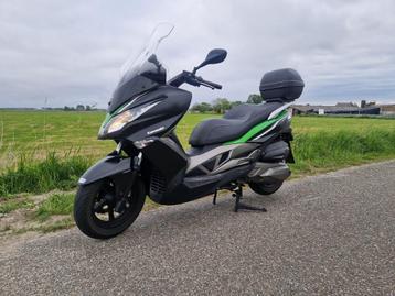 Kawasaki J300 motorscooter ABS + topkoffer (inruil mogelijk) beschikbaar voor biedingen